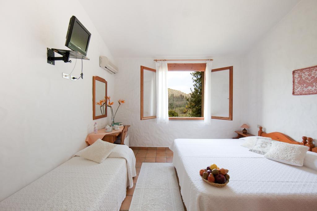 Hotel S'Obreschida Castiadas Room photo