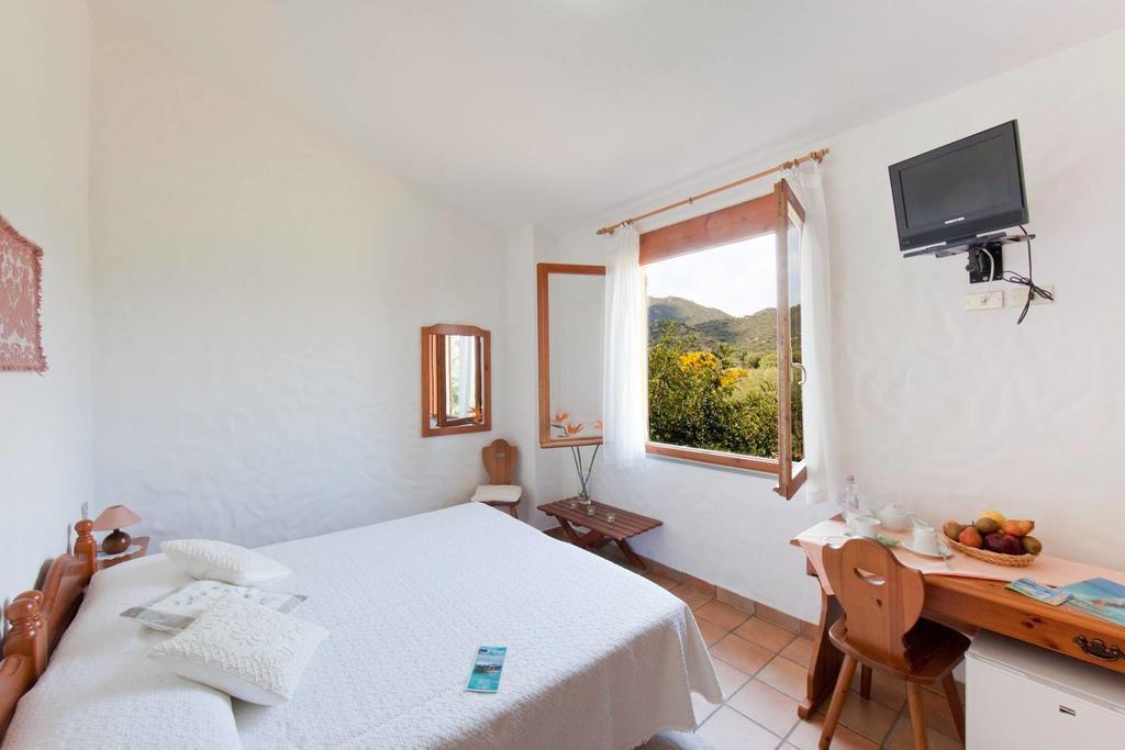 Hotel S'Obreschida Castiadas Room photo
